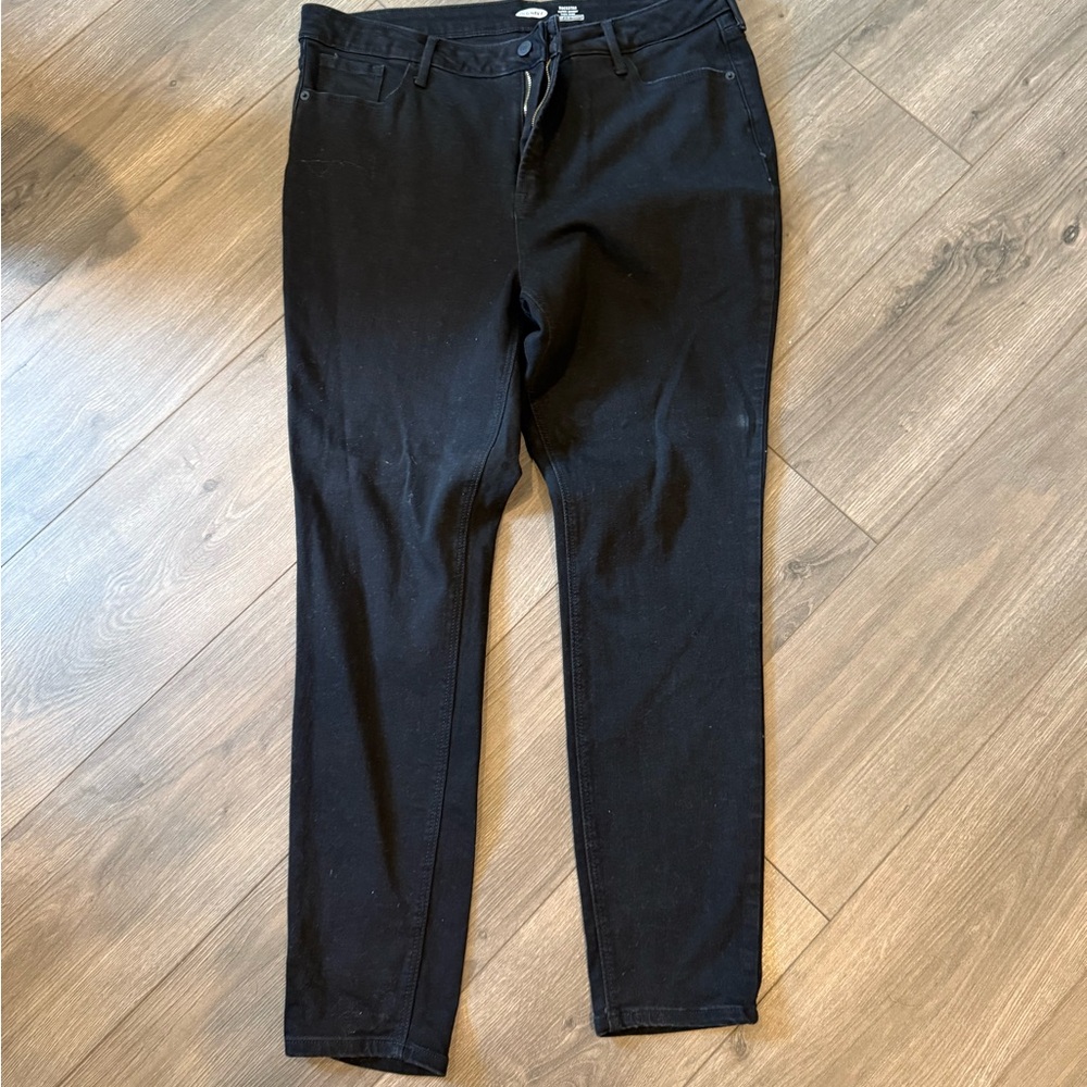 Old Navy Women's Skinny Jeans - Black
